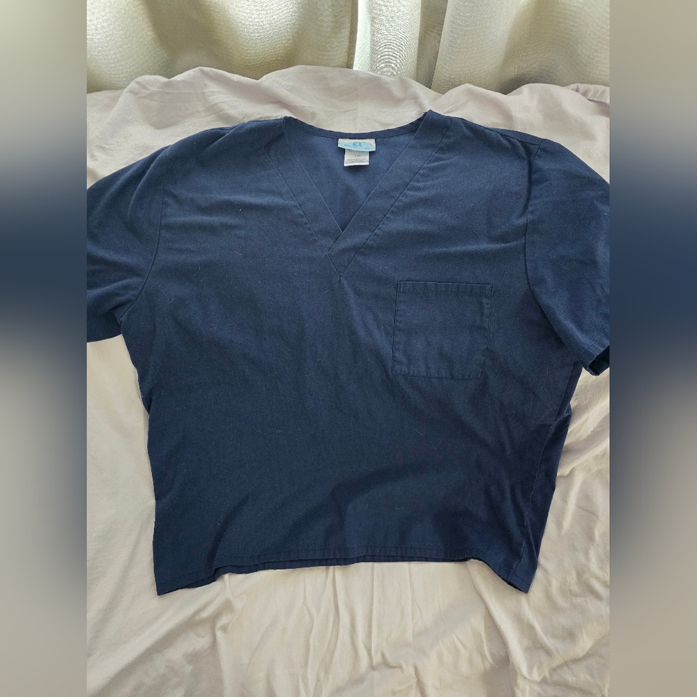 Unisex Scrub Top - Size Lg